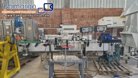 Automatic double head labeling machine for flat bottles Bauch Campos