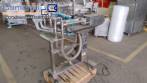 Semi-automatic pneumatic liquid filling machine with two nozzles
