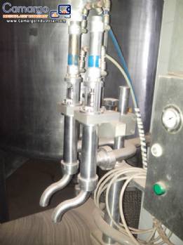 Pneumatic filling machine with 2 nozzles