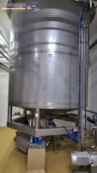 12,000 liter stainless steel tank with thermal insulation