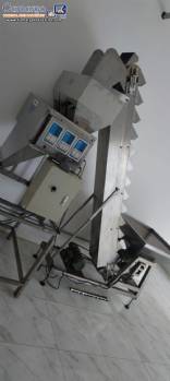 Dosing machine with automatic triple scale Cetro