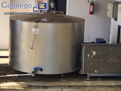 Plurinox 2500 liter dairy milk cooling expansion tank
