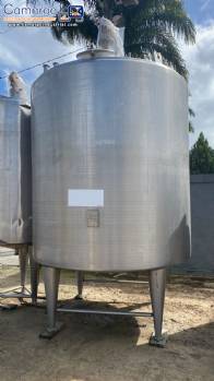 Stainless steel tank with agitator 10,000 liters