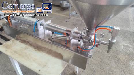 Semi-automatic filling machine for liquids and pasties with 1 nozzle