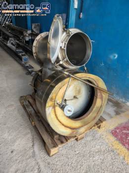 Vent for tanks with spray ball