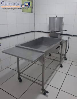 Equipment for caramelizing popcorn, cashews, peanuts, and nuts in general