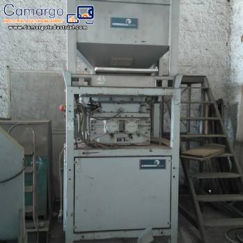 De-characterizing crusher mill Erdwich