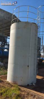 Carbon steel storage tank, 15,000 liters and 20,000 liters.