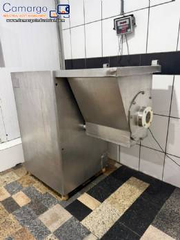 Stainless steel block breaker for meat, fish, fruit, and frozen products, 20 HP.