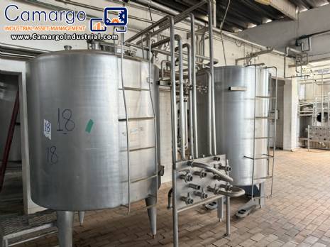 Stainless steel storage tank