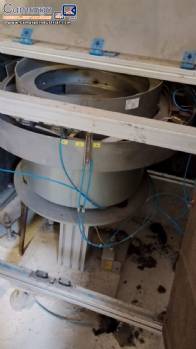 Lot of 6 vibratory feeders Cosberg