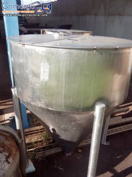 Conical stainless steel silo with feet