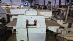 Cutting line for sweets and cereal bars