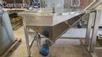 Inclined screw conveyor with stainless steel silo
