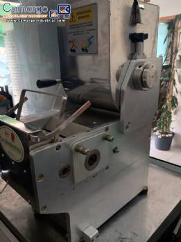 Combined extruder production machine for fresh long pasta, ravioli, ravioleteira La Monferrina PNueva Combined extruder production machine for fresh long pasta, ravioli, ravioleteira La Monferrina PNueva