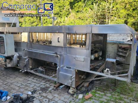 Filling line for 10 and 20 liter gallon jugs with filling machine and rinser/washer. Filling line for 10 and 20 liter gallon jugs with filling machine and rinser/washer.