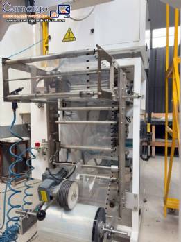 JCV automatic packaging machine with double dosing scale. JCV automatic packaging machine with double dosing scale.