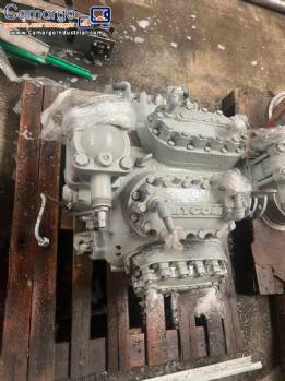 Mycom 8-piston ammonia compressor for industrial refrigeration Mycom 8-piston ammonia compressor for industrial refrigeration