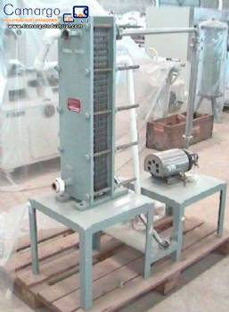 Pasteurizer with stainless steel plates Pasteurizer with stainless steel plates