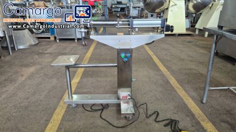 Semi-automatic filling machine for liquids Semi-automatic filling machine for liquids
